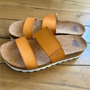 Reef Cushion Vista Hi Sandals, Size 9